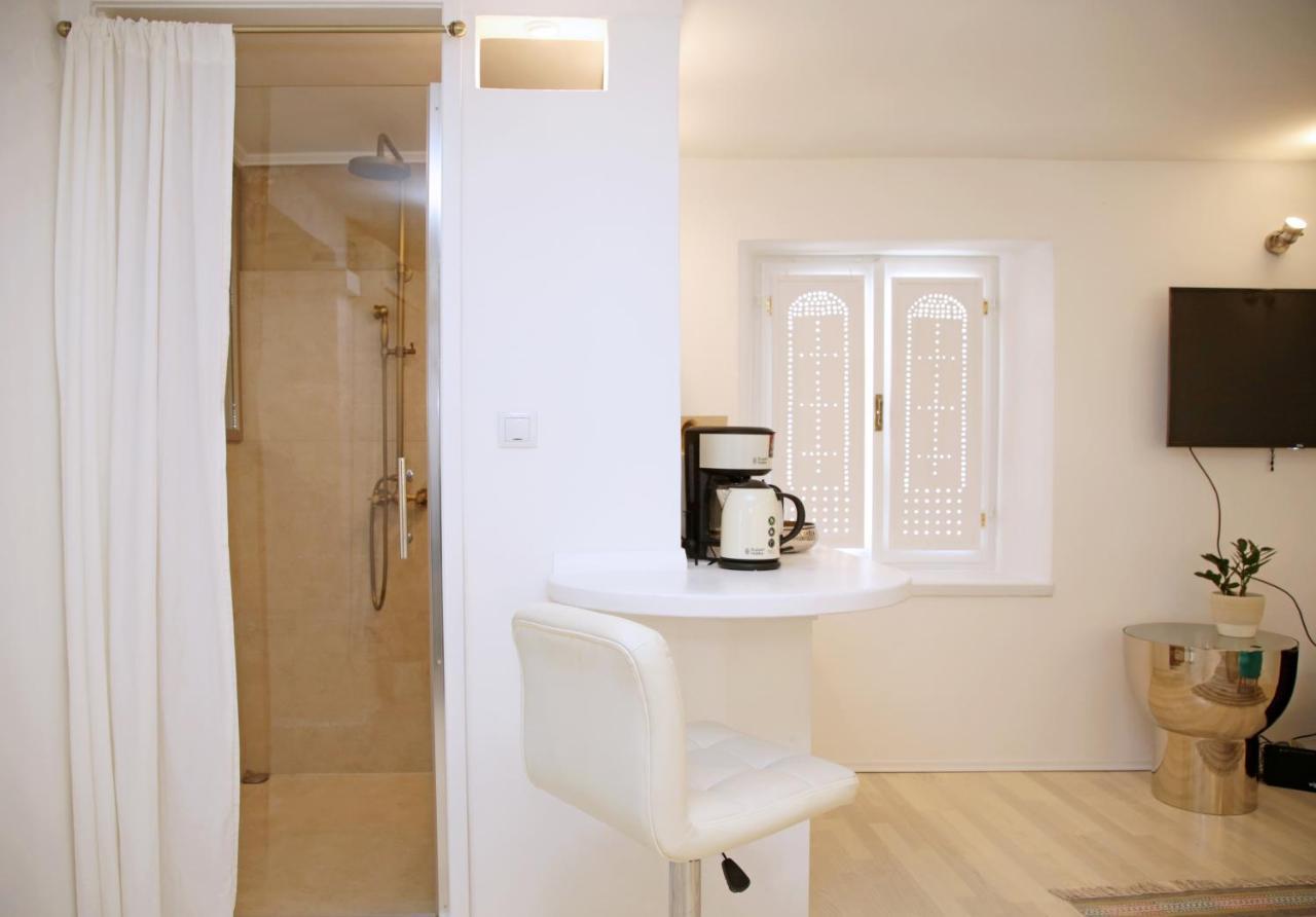 Swan City Apartment & Room Šibenik Esterno foto
