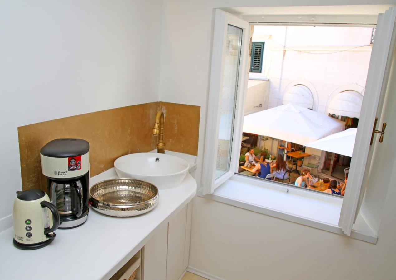 Swan City Apartment & Room Šibenik Esterno foto