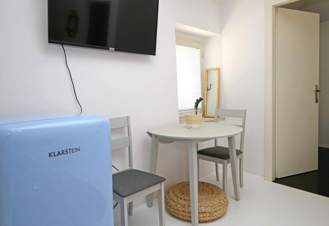Swan City Apartment & Room Šibenik Esterno foto